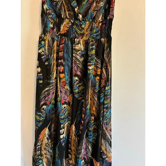 0189 NWT Size Medium Boho Maxi Dress in Bright Summer Colors. - Picture 6 of 13